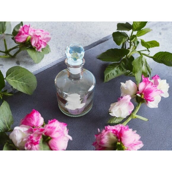 Vintage-Style Pink Clear Glass Bottle with Faceted Plastic Stopper - Perfume/Oil - Picture 2 of 10